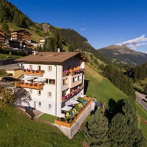 Hotel Garni Bellavista, Arraba