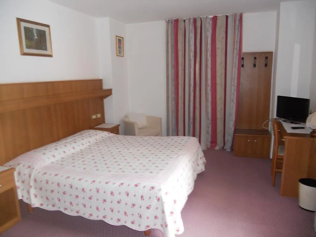 Albergo Alpino Arabba 3*,  Italy